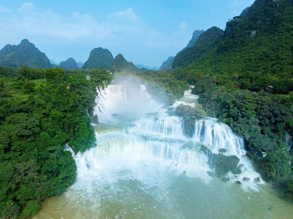 Ban Gioc Waterfall has received prestigious international recognition for its extraordinary natural beauty (Source: Freepik)